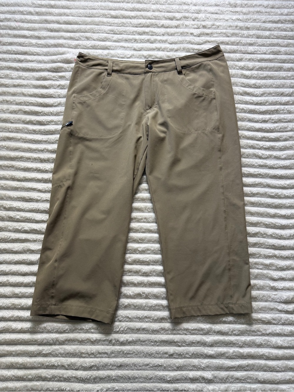 Patagonia Quandary Beige Stretch Outdoor shorts women’s size 12